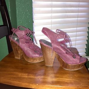 Purple pumps by guess brand. Only worn twice.